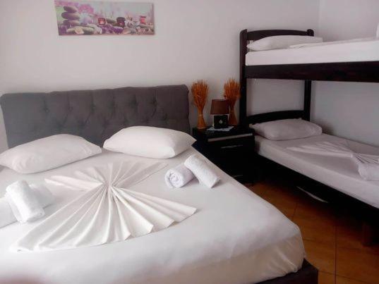 Vila Shuka Ksamil Sarandë Exteriör bild