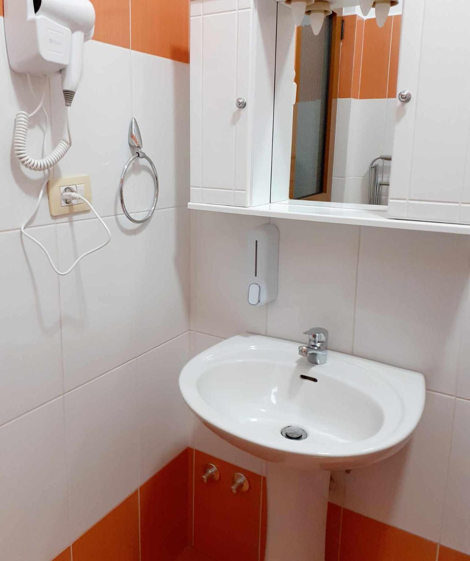 Vila Shuka Ksamil Sarandë Exteriör bild