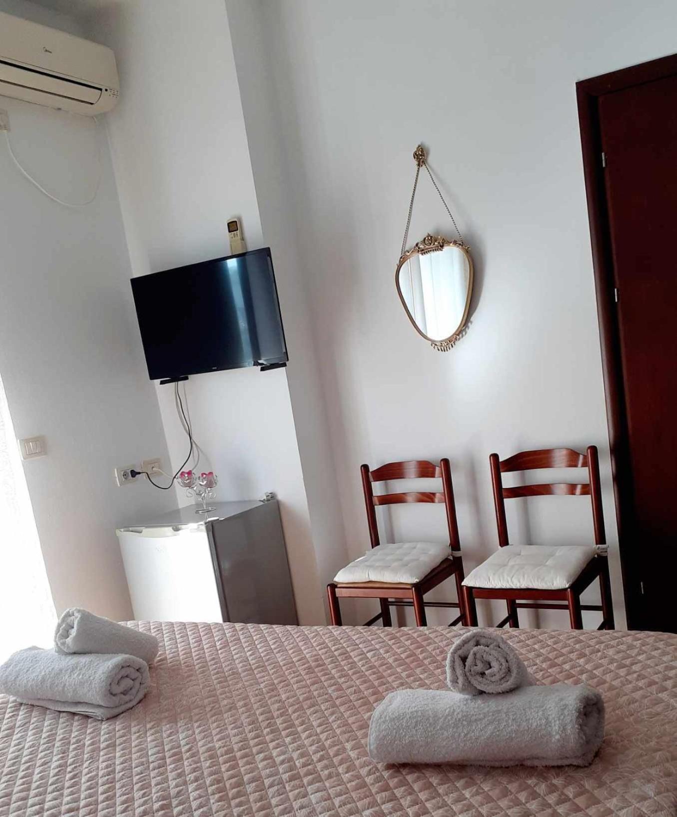 Vila Shuka Ksamil Sarandë Exteriör bild