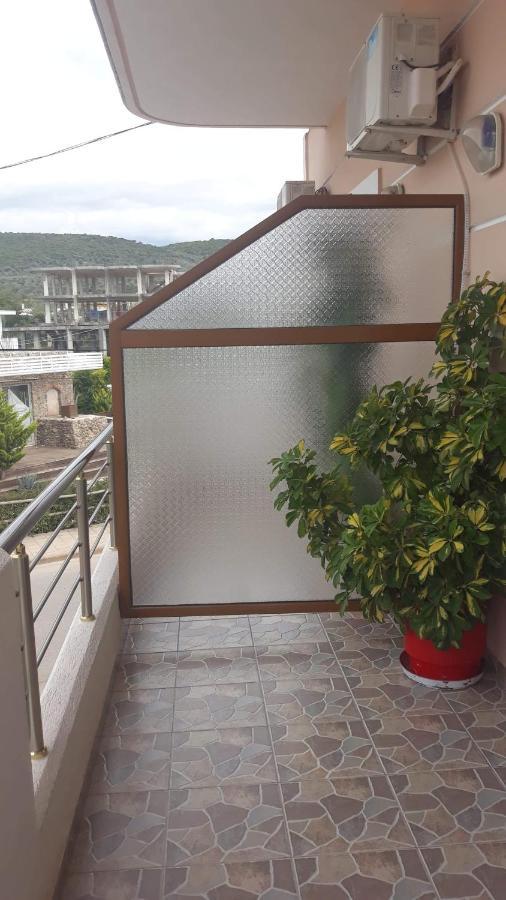 Vila Shuka Ksamil Sarandë Exteriör bild